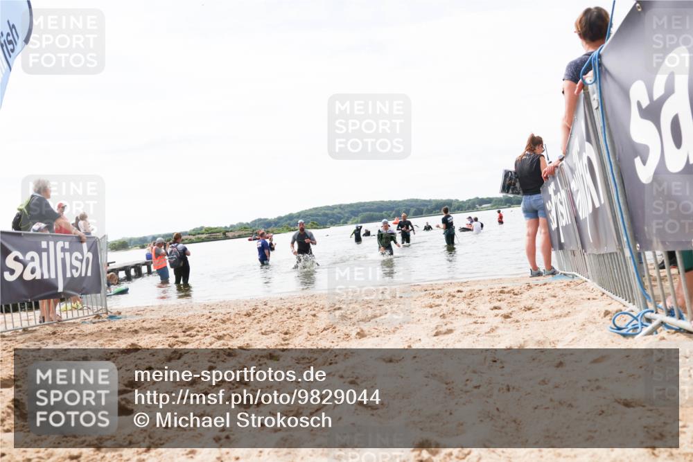 21.06.2026 - Viking Triathlon Michael Strokosch http://msf.ph/oto/9829044 21.06.2026 10:54:26 Schwimmen 427, 557 meine-sportfotos.de