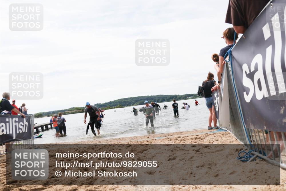 21.06.2026 - Viking Triathlon Michael Strokosch http://msf.ph/oto/9829055 21.06.2026 10:54:30 Schwimmen 427, 557 meine-sportfotos.de