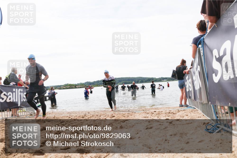 21.06.2026 - Viking Triathlon Michael Strokosch http://msf.ph/oto/9829063 21.06.2026 10:54:32 Schwimmen 413, 427, 557 meine-sportfotos.de