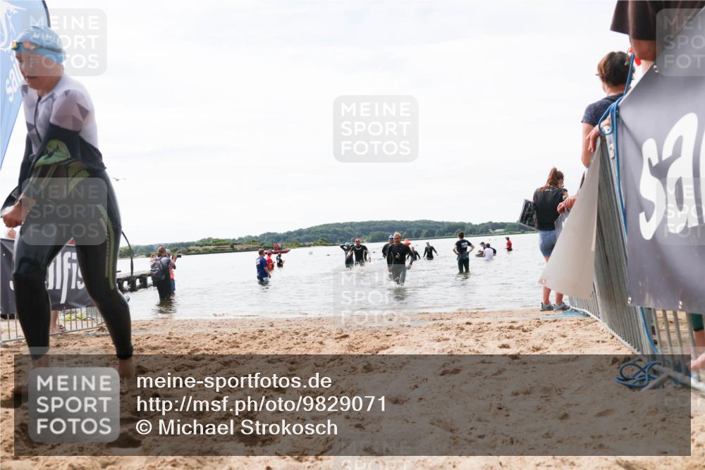 21.06.2026 - Viking Triathlon Michael Strokosch http://msf.ph/oto/9829071 21.06.2026 10:54:35 Schwimmen 413, 427, 557, 613 meine-sportfotos.de