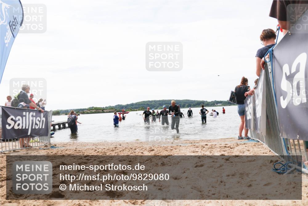 21.06.2026 - Viking Triathlon Michael Strokosch http://msf.ph/oto/9829080 21.06.2026 10:54:38 Schwimmen 413, 427, 504, 613 meine-sportfotos.de