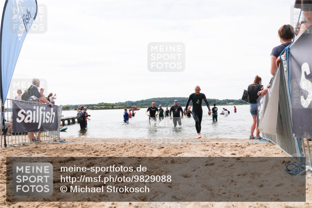 21.06.2026 - Viking Triathlon Michael Strokosch http://msf.ph/oto/9829088 21.06.2026 10:54:41 Schwimmen 413, 504, 613 meine-sportfotos.de