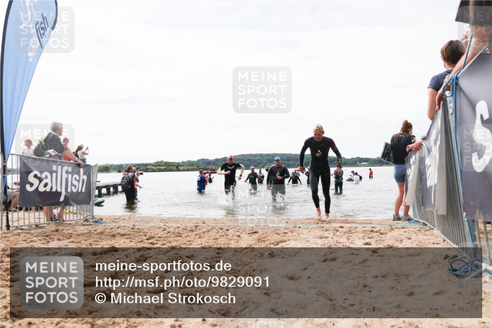 21.06.2026 - Viking Triathlon Michael Strokosch http://msf.ph/oto/9829091 21.06.2026 10:54:42 Schwimmen 413, 504, 613 meine-sportfotos.de