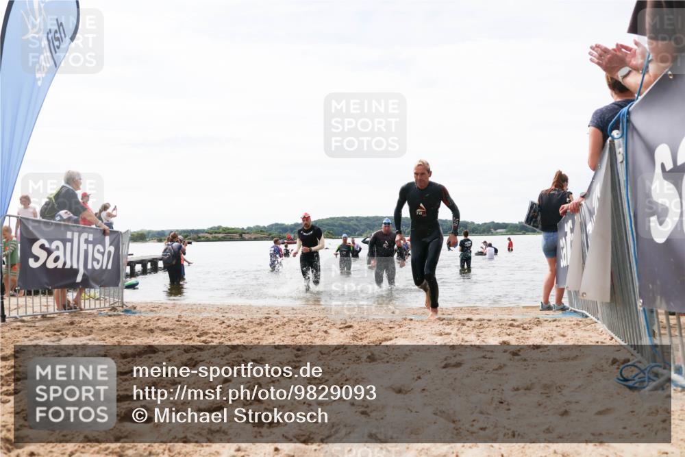 21.06.2026 - Viking Triathlon Michael Strokosch http://msf.ph/oto/9829093 21.06.2026 10:54:42 Schwimmen 413, 504, 613 meine-sportfotos.de
