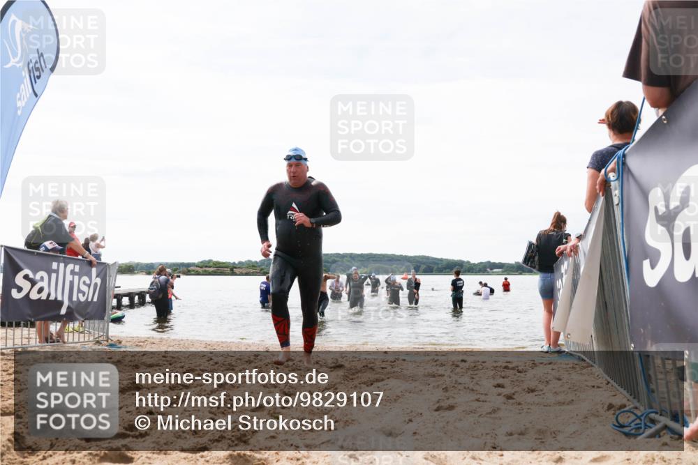 21.06.2026 - Viking Triathlon Michael Strokosch http://msf.ph/oto/9829107 21.06.2026 10:54:47 Schwimmen 275, 413, 424, 504, 613 meine-sportfotos.de