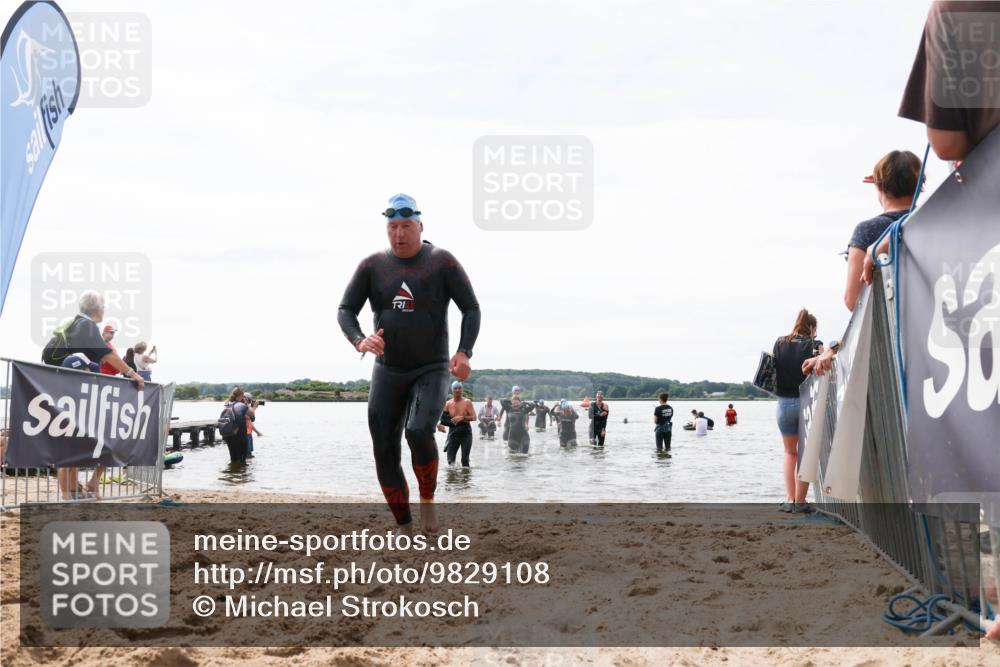21.06.2026 - Viking Triathlon Michael Strokosch http://msf.ph/oto/9829108 21.06.2026 10:54:47 Schwimmen 275, 413, 424, 504, 613 meine-sportfotos.de