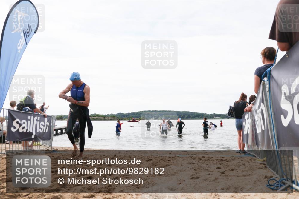 21.06.2026 - Viking Triathlon Michael Strokosch http://msf.ph/oto/9829182 21.06.2026 10:55:12 Schwimmen 160, 309, 566 meine-sportfotos.de