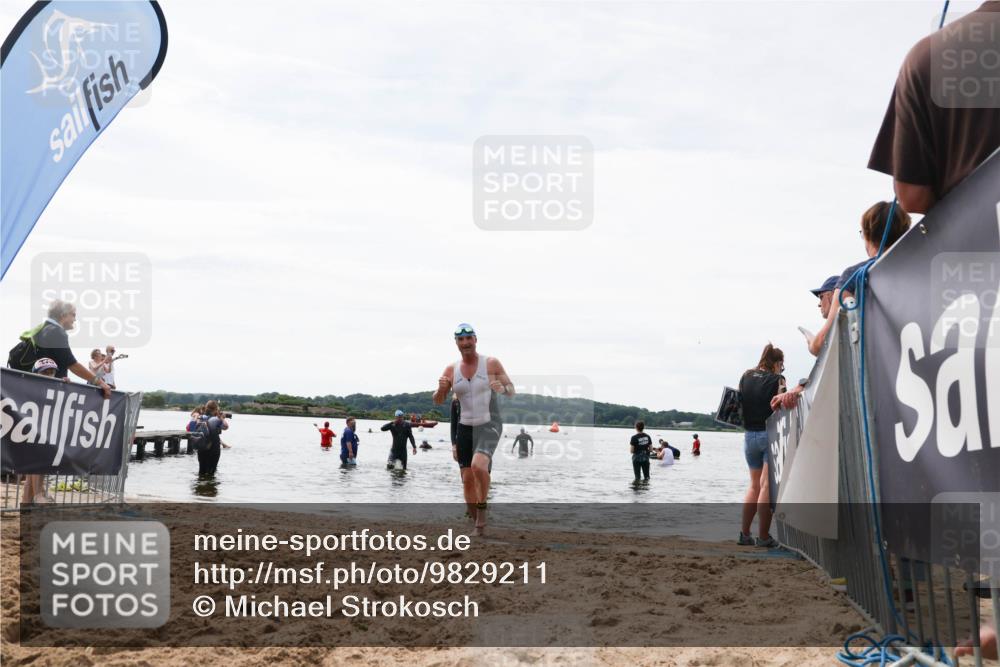 21.06.2026 - Viking Triathlon Michael Strokosch http://msf.ph/oto/9829211 21.06.2026 10:55:22 Schwimmen 305, 344, 566 meine-sportfotos.de