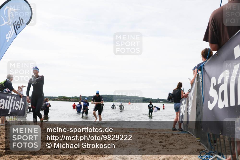 21.06.2026 - Viking Triathlon Michael Strokosch http://msf.ph/oto/9829222 21.06.2026 10:55:25 Schwimmen 305, 344, 561, 566 meine-sportfotos.de