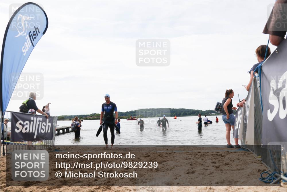 21.06.2026 - Viking Triathlon Michael Strokosch http://msf.ph/oto/9829239 21.06.2026 10:55:31 Schwimmen 305, 561 meine-sportfotos.de