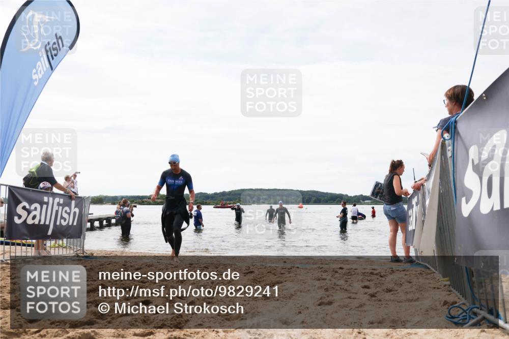 21.06.2026 - Viking Triathlon Michael Strokosch http://msf.ph/oto/9829241 21.06.2026 10:55:32 Schwimmen 305, 561 meine-sportfotos.de