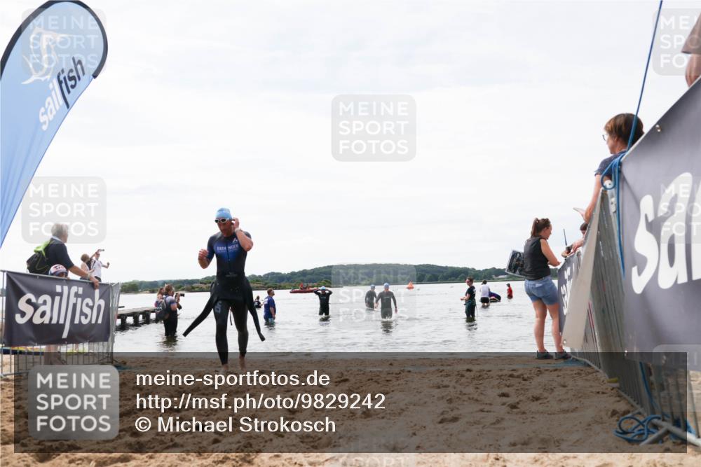 21.06.2026 - Viking Triathlon Michael Strokosch http://msf.ph/oto/9829242 21.06.2026 10:55:32 Schwimmen 305, 561 meine-sportfotos.de