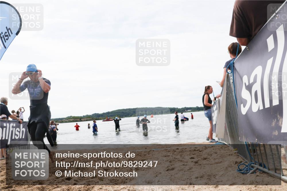 21.06.2026 - Viking Triathlon Michael Strokosch http://msf.ph/oto/9829247 21.06.2026 10:55:34 Schwimmen 417, 561 meine-sportfotos.de