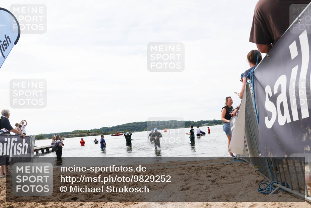 21.06.2026 - Viking Triathlon Michael Strokosch http://msf.ph/oto/9829252 21.06.2026 10:55:35 Schwimmen 417, 561 meine-sportfotos.de