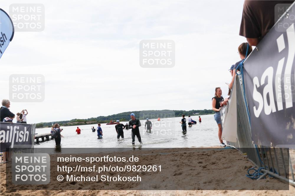 21.06.2026 - Viking Triathlon Michael Strokosch http://msf.ph/oto/9829261 21.06.2026 10:55:38 Schwimmen 81, 417, 561 meine-sportfotos.de