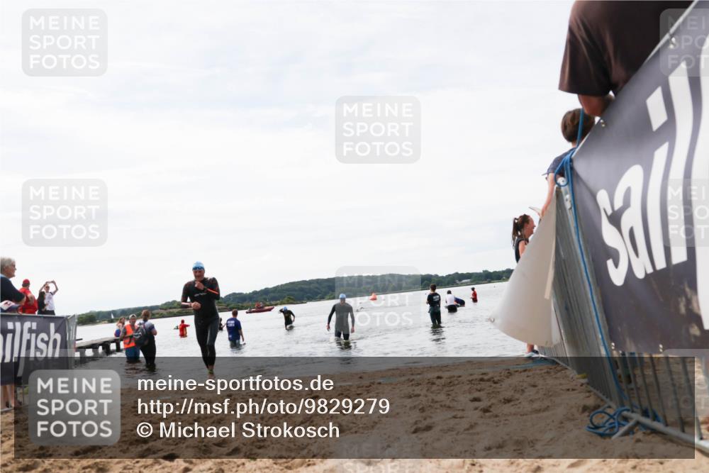 21.06.2026 - Viking Triathlon Michael Strokosch http://msf.ph/oto/9829279 21.06.2026 10:55:44 Schwimmen 77, 81, 417 meine-sportfotos.de