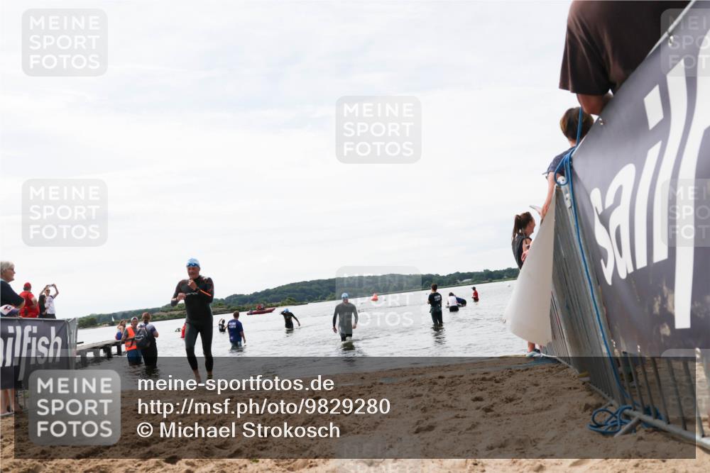 21.06.2026 - Viking Triathlon Michael Strokosch http://msf.ph/oto/9829280 21.06.2026 10:55:45 Schwimmen 77, 81, 417 meine-sportfotos.de