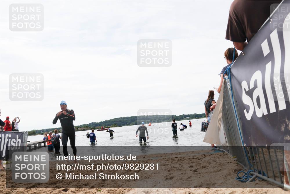 21.06.2026 - Viking Triathlon Michael Strokosch http://msf.ph/oto/9829281 21.06.2026 10:55:46 Schwimmen 77, 81, 417 meine-sportfotos.de