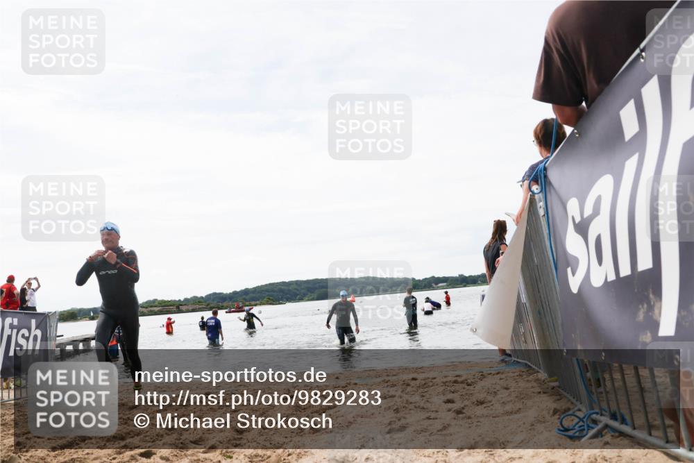 21.06.2026 - Viking Triathlon Michael Strokosch http://msf.ph/oto/9829283 21.06.2026 10:55:46 Schwimmen 77, 81, 417 meine-sportfotos.de