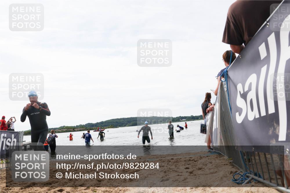 21.06.2026 - Viking Triathlon Michael Strokosch http://msf.ph/oto/9829284 21.06.2026 10:55:47 Schwimmen 77, 81, 417 meine-sportfotos.de