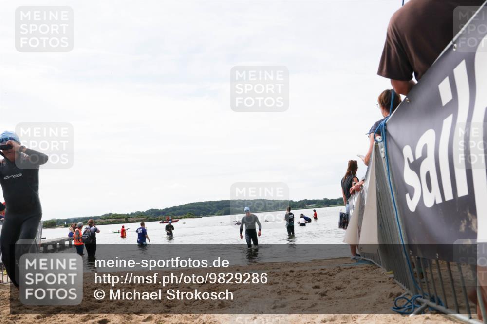 21.06.2026 - Viking Triathlon Michael Strokosch http://msf.ph/oto/9829286 21.06.2026 10:55:47 Schwimmen 77, 81, 417 meine-sportfotos.de