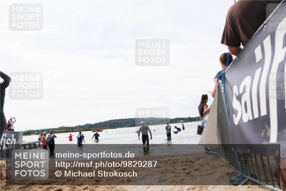 21.06.2026 - Viking Triathlon Michael Strokosch http://msf.ph/oto/9829287 21.06.2026 10:55:48 Schwimmen 77, 81, 417 meine-sportfotos.de
