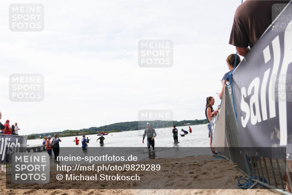 21.06.2026 - Viking Triathlon Michael Strokosch http://msf.ph/oto/9829289 21.06.2026 10:55:48 Schwimmen 77, 81, 417 meine-sportfotos.de