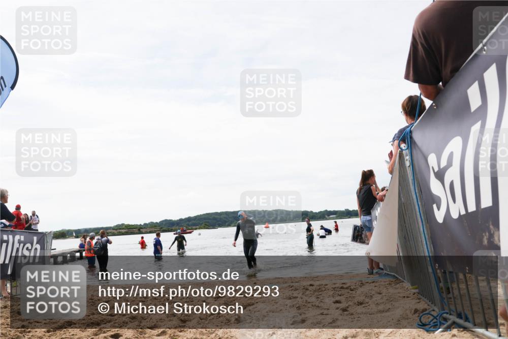 21.06.2026 - Viking Triathlon Michael Strokosch http://msf.ph/oto/9829293 21.06.2026 10:55:50 Schwimmen 77, 81 meine-sportfotos.de