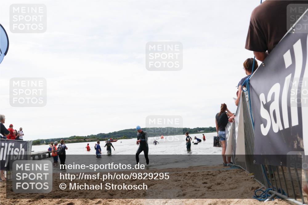 21.06.2026 - Viking Triathlon Michael Strokosch http://msf.ph/oto/9829295 21.06.2026 10:55:50 Schwimmen 77, 81 meine-sportfotos.de