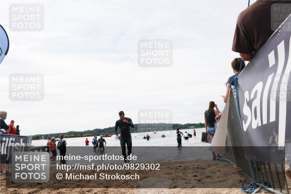 21.06.2026 - Viking Triathlon Michael Strokosch http://msf.ph/oto/9829302 21.06.2026 10:55:53 Schwimmen 77, 264 meine-sportfotos.de
