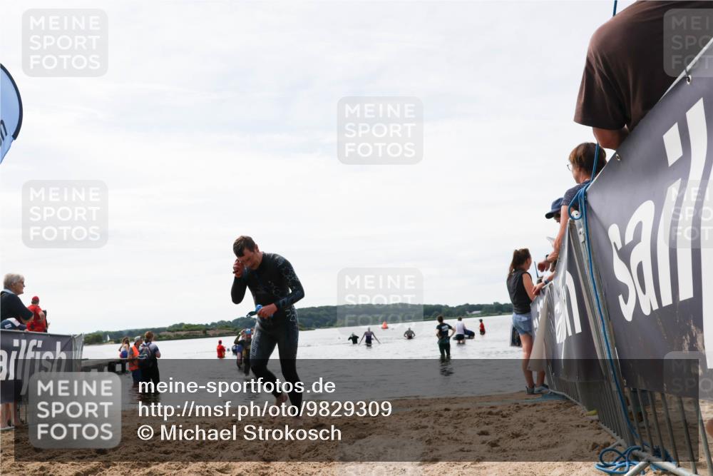21.06.2026 - Viking Triathlon Michael Strokosch http://msf.ph/oto/9829309 21.06.2026 10:55:55 Schwimmen 77, 264 meine-sportfotos.de