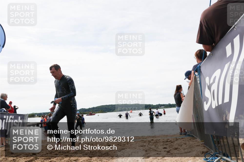 21.06.2026 - Viking Triathlon Michael Strokosch http://msf.ph/oto/9829312 21.06.2026 10:55:56 Schwimmen 77, 264 meine-sportfotos.de