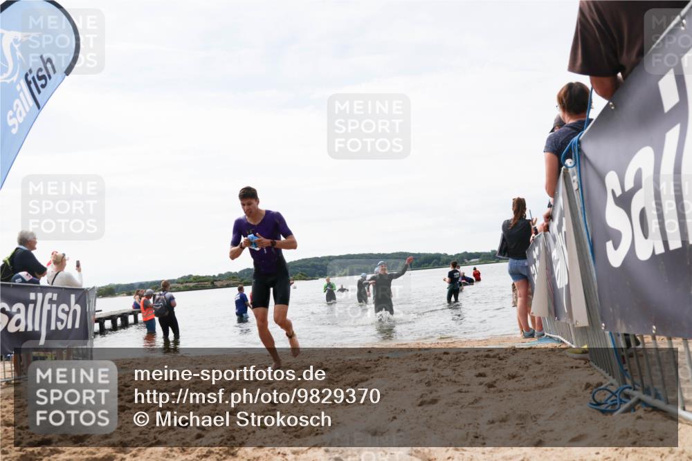 21.06.2026 - Viking Triathlon Michael Strokosch http://msf.ph/oto/9829370 21.06.2026 10:56:15 Schwimmen 117, 357, 502 meine-sportfotos.de