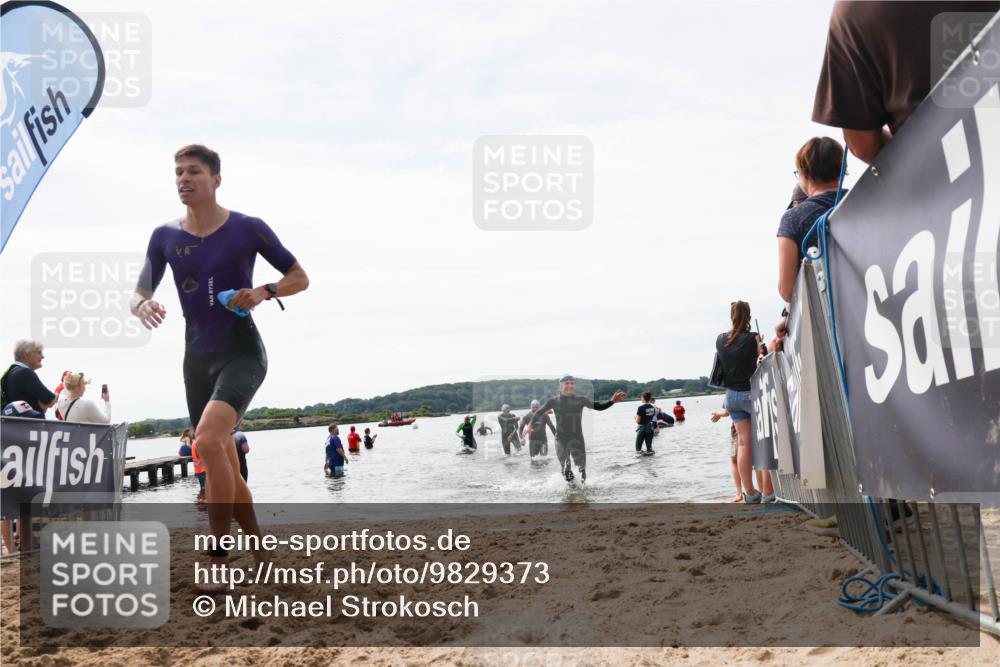 21.06.2026 - Viking Triathlon Michael Strokosch http://msf.ph/oto/9829373 21.06.2026 10:56:16 Schwimmen 117, 357, 502 meine-sportfotos.de