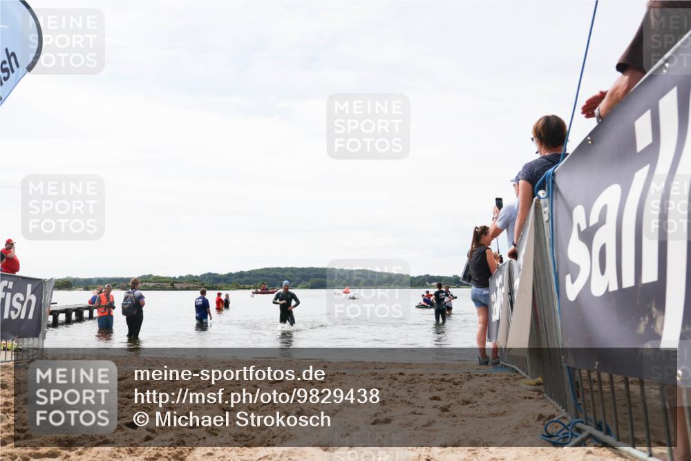 21.06.2026 - Viking Triathlon Michael Strokosch http://msf.ph/oto/9829438 21.06.2026 10:56:39 Schwimmen 374 meine-sportfotos.de