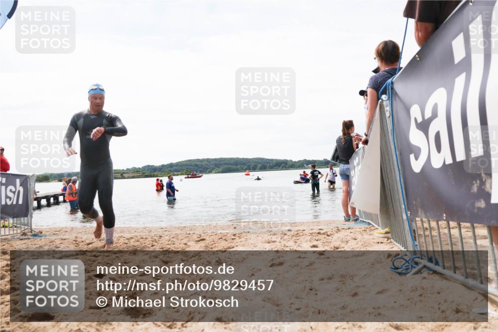 21.06.2026 - Viking Triathlon Michael Strokosch http://msf.ph/oto/9829457 21.06.2026 10:56:45 Schwimmen 374 meine-sportfotos.de