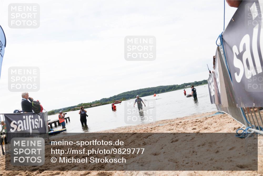 21.06.2026 - Viking Triathlon Michael Strokosch http://msf.ph/oto/9829777 21.06.2026 10:58:44 Schwimmen 141 meine-sportfotos.de