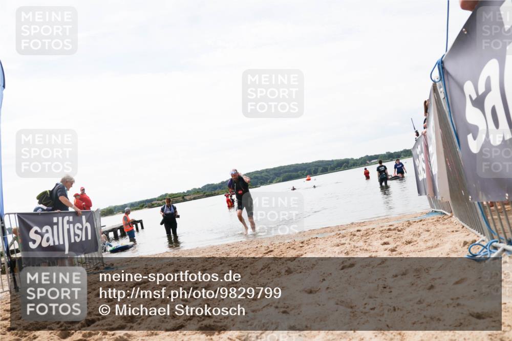 21.06.2026 - Viking Triathlon Michael Strokosch http://msf.ph/oto/9829799 21.06.2026 10:58:51 Schwimmen 141 meine-sportfotos.de