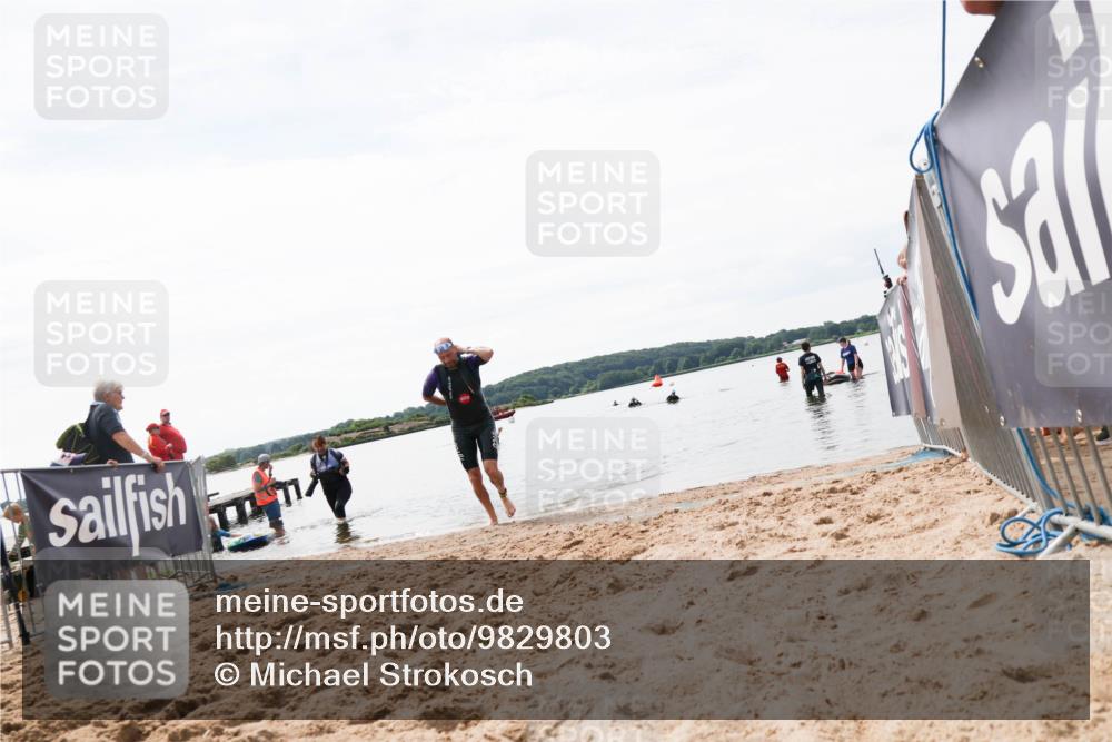 21.06.2026 - Viking Triathlon Michael Strokosch http://msf.ph/oto/9829803 21.06.2026 10:58:53 Schwimmen 141 meine-sportfotos.de