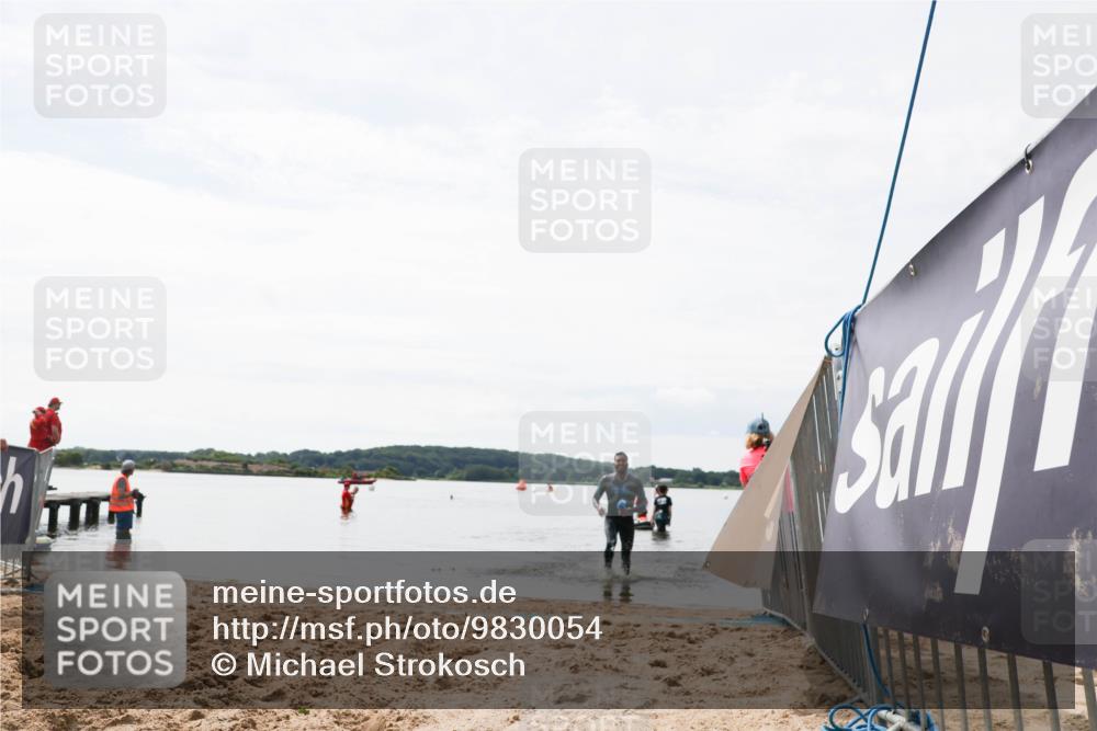 21.06.2026 - Viking Triathlon Michael Strokosch http://msf.ph/oto/9830054 21.06.2026 11:01:07 Schwimmen 71 meine-sportfotos.de