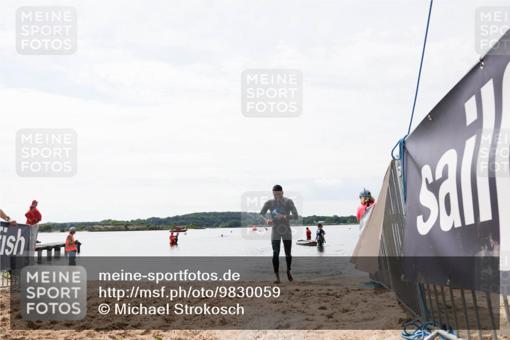 21.06.2026 - Viking Triathlon Michael Strokosch http://msf.ph/oto/9830059 21.06.2026 11:01:09 Schwimmen 71 meine-sportfotos.de