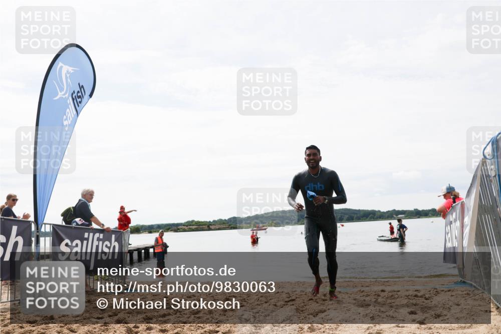 21.06.2026 - Viking Triathlon Michael Strokosch http://msf.ph/oto/9830063 21.06.2026 11:01:10 Schwimmen 71 meine-sportfotos.de