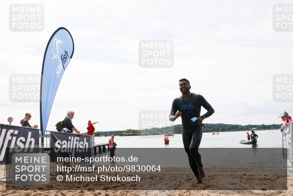 21.06.2026 - Viking Triathlon Michael Strokosch http://msf.ph/oto/9830064 21.06.2026 11:01:11 Schwimmen 71 meine-sportfotos.de