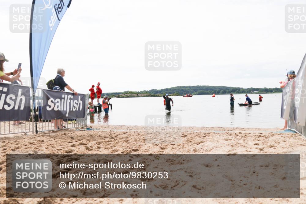 21.06.2026 - Viking Triathlon Michael Strokosch http://msf.ph/oto/9830253 21.06.2026 11:03:22 Schwimmen 529 meine-sportfotos.de
