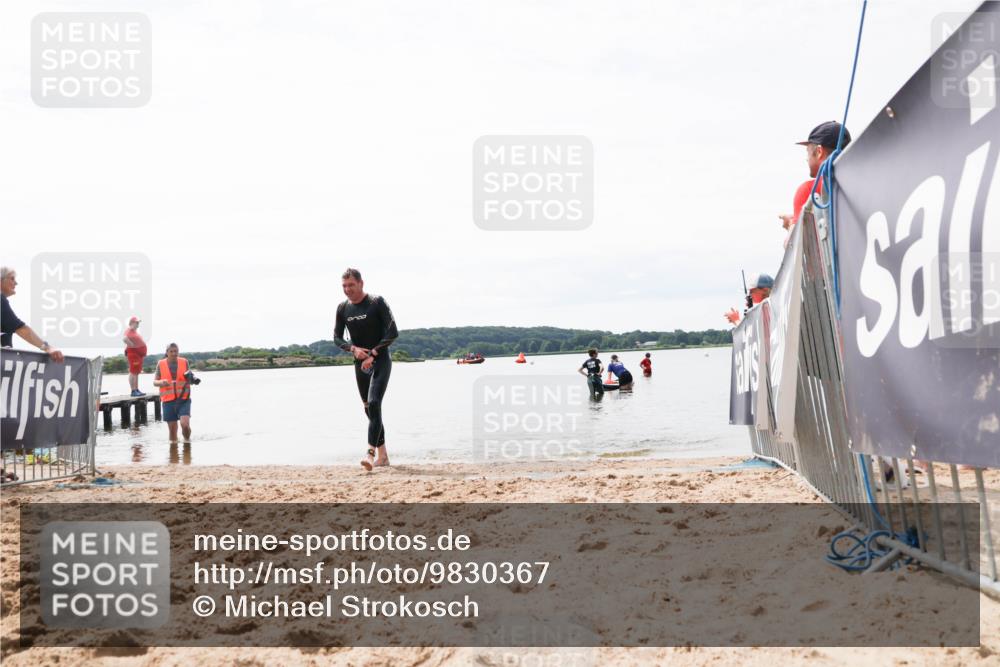 21.06.2026 - Viking Triathlon Michael Strokosch http://msf.ph/oto/9830367 21.06.2026 11:04:19 Schwimmen 421 meine-sportfotos.de