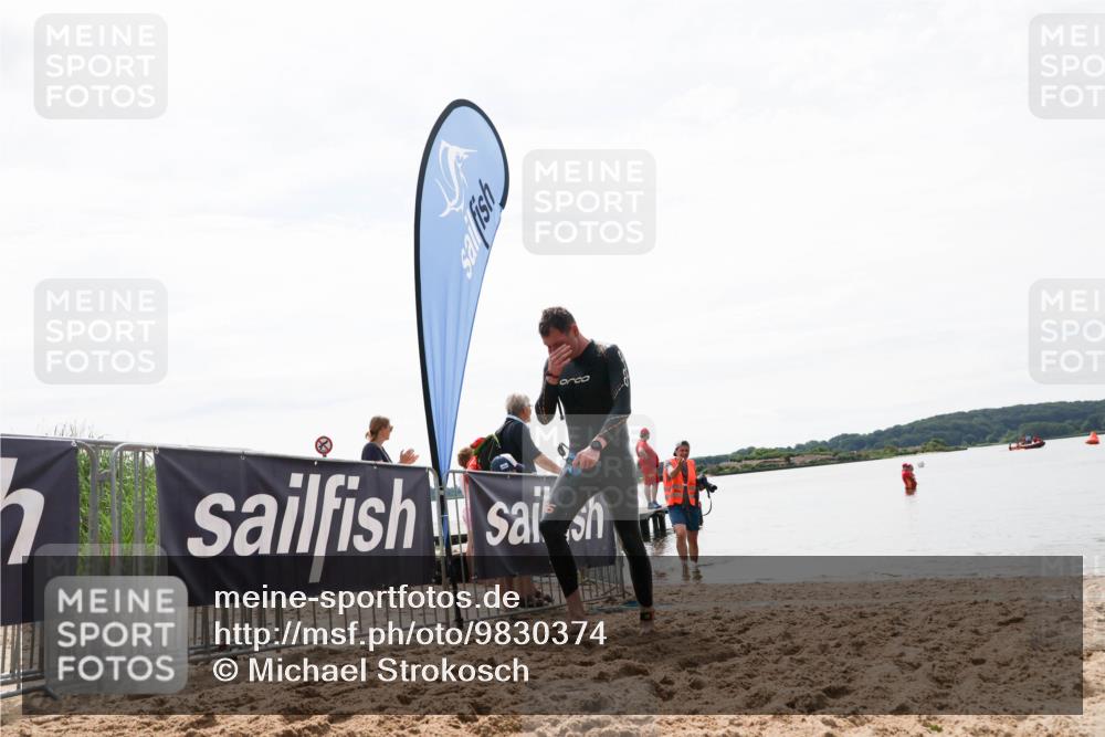 21.06.2026 - Viking Triathlon Michael Strokosch http://msf.ph/oto/9830374 21.06.2026 11:04:22 Schwimmen 421 meine-sportfotos.de