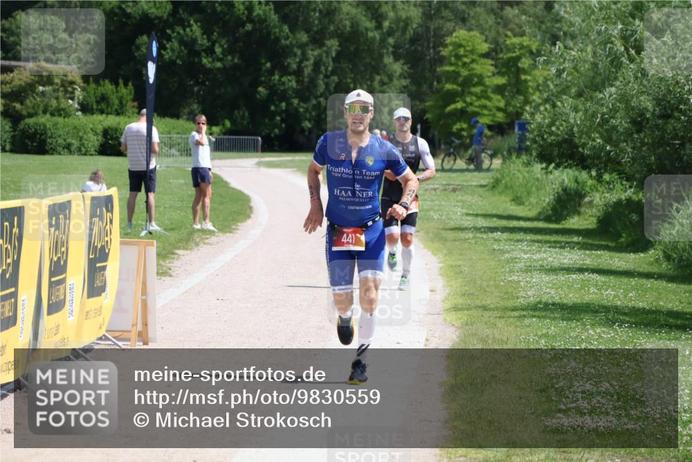 21.06.2026 - Viking Triathlon Michael Strokosch http://msf.ph/oto/9830559 21.06.2026 12:38:39 Laufen 441 meine-sportfotos.de