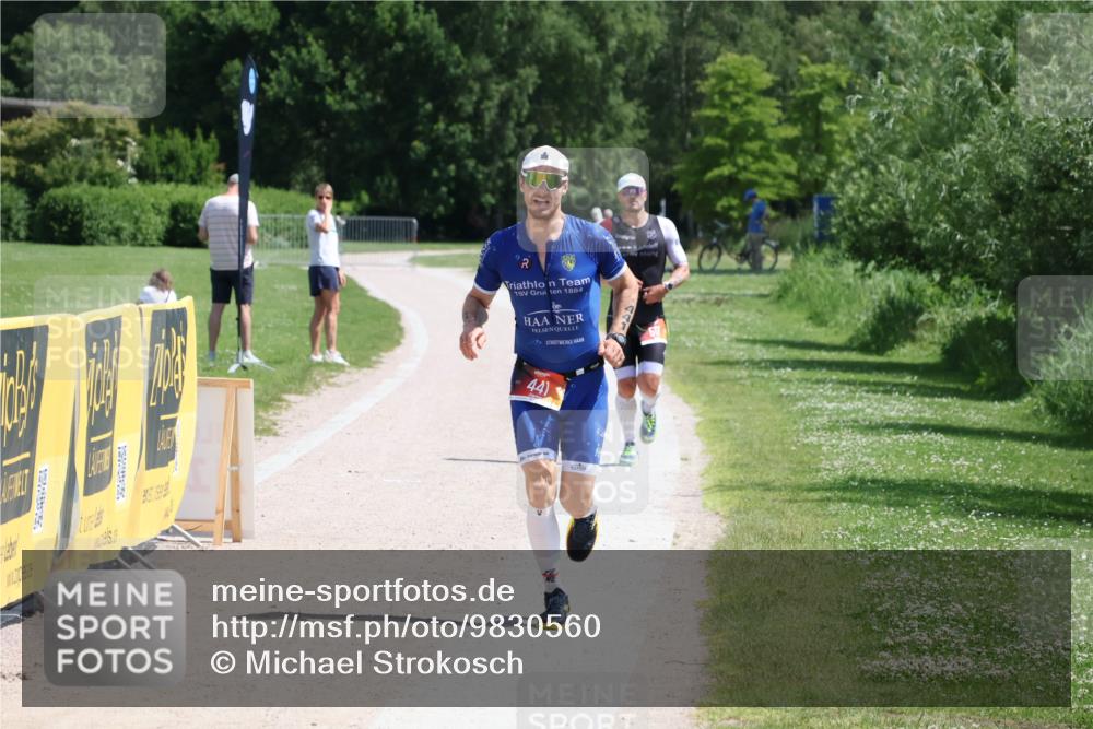 21.06.2026 - Viking Triathlon Michael Strokosch http://msf.ph/oto/9830560 21.06.2026 12:38:39 Laufen 441 meine-sportfotos.de