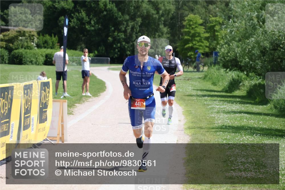 21.06.2026 - Viking Triathlon Michael Strokosch http://msf.ph/oto/9830561 21.06.2026 12:38:40 Laufen 441 meine-sportfotos.de
