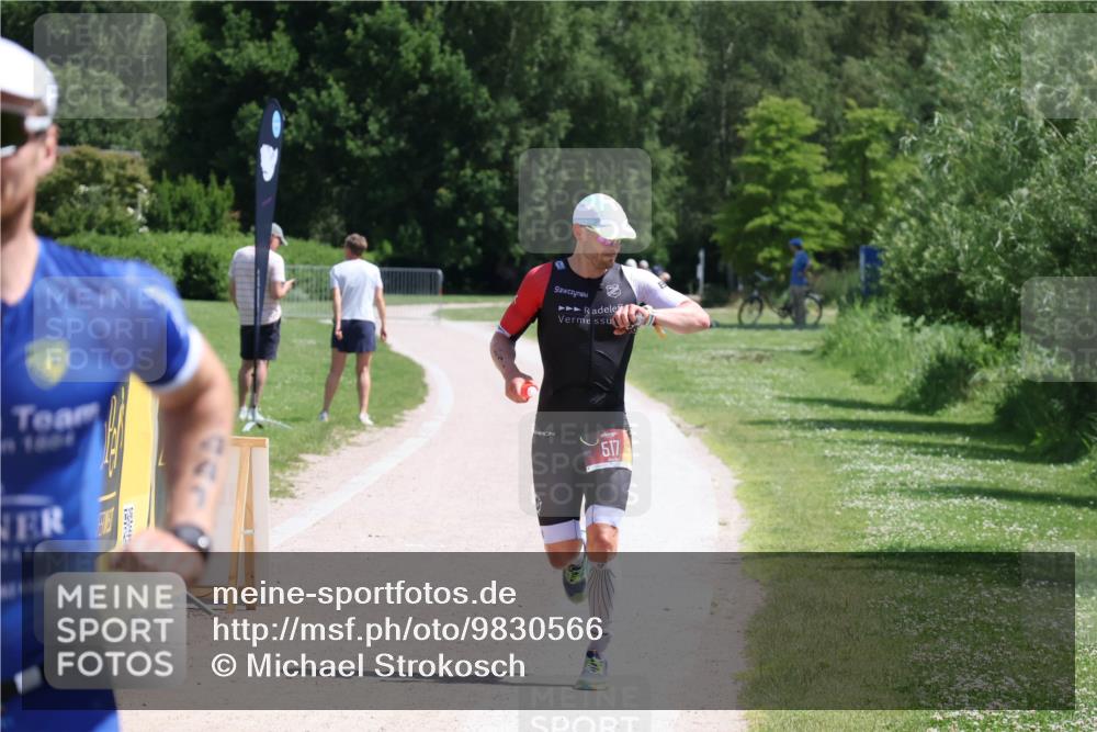 21.06.2026 - Viking Triathlon Michael Strokosch http://msf.ph/oto/9830566 21.06.2026 12:38:43 Laufen 441, 517 meine-sportfotos.de